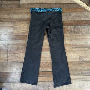 RARE ✅ PINK Victorias Secret Yoga Pants M Black Purple Snakeskin Fold Over Flare